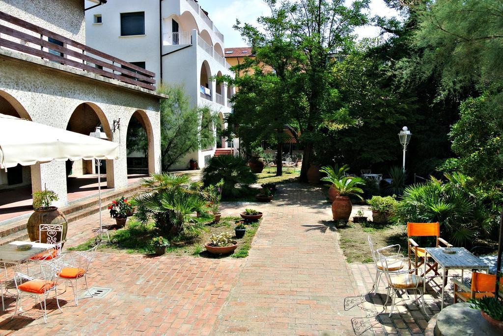 Hotel Villa Furia Bellaria-Igea Marina Ngoại thất bức ảnh